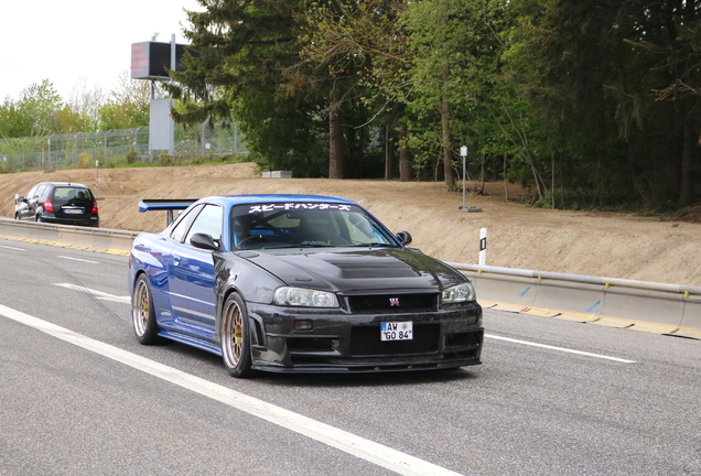 Nissan Skyline R34 GT-R