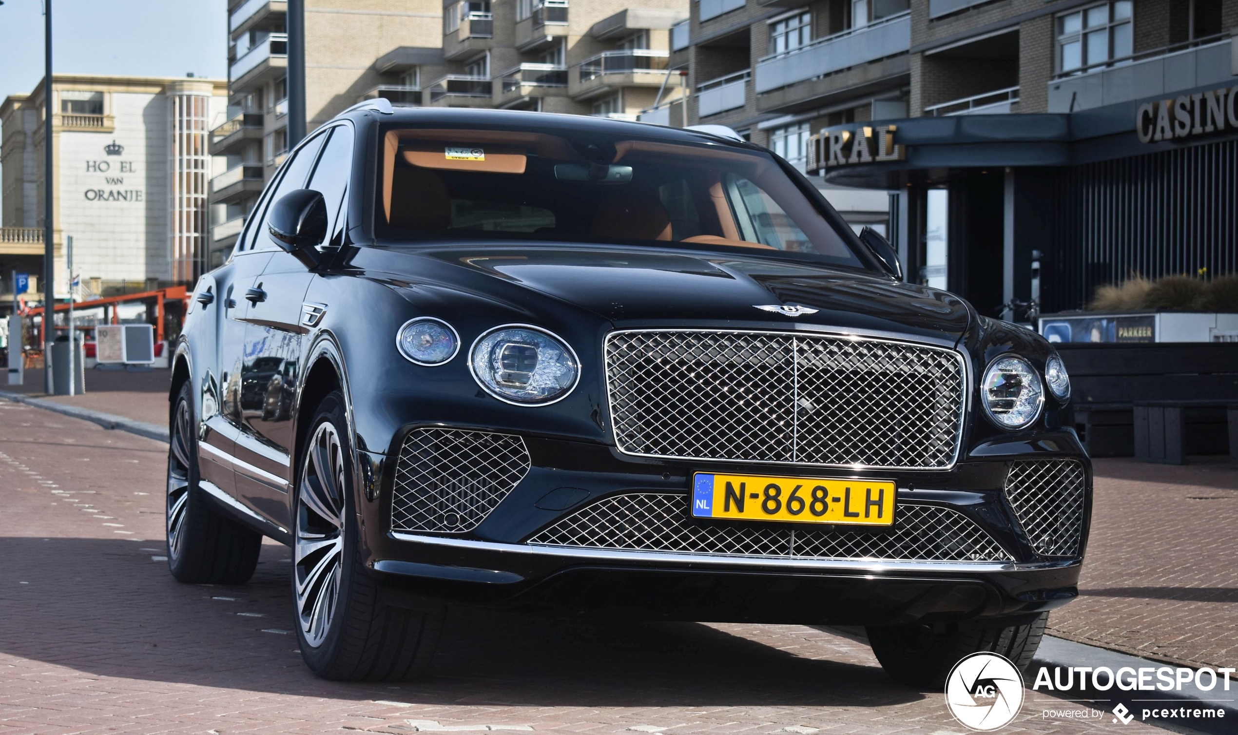 Bentley Bentayga Hybrid 2021