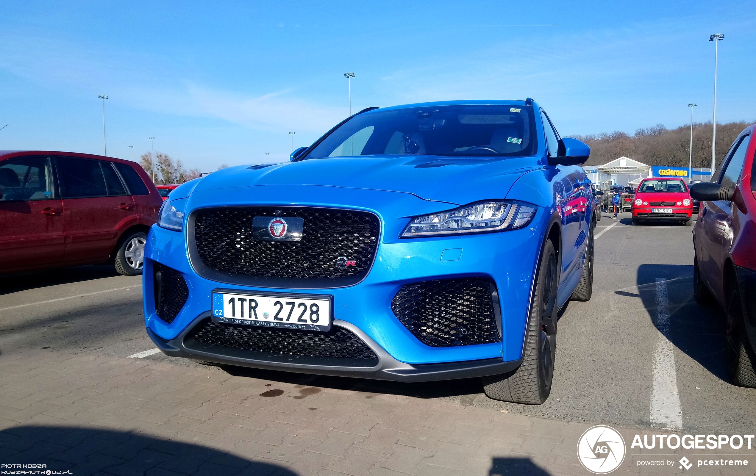 Jaguar F-PACE SVR