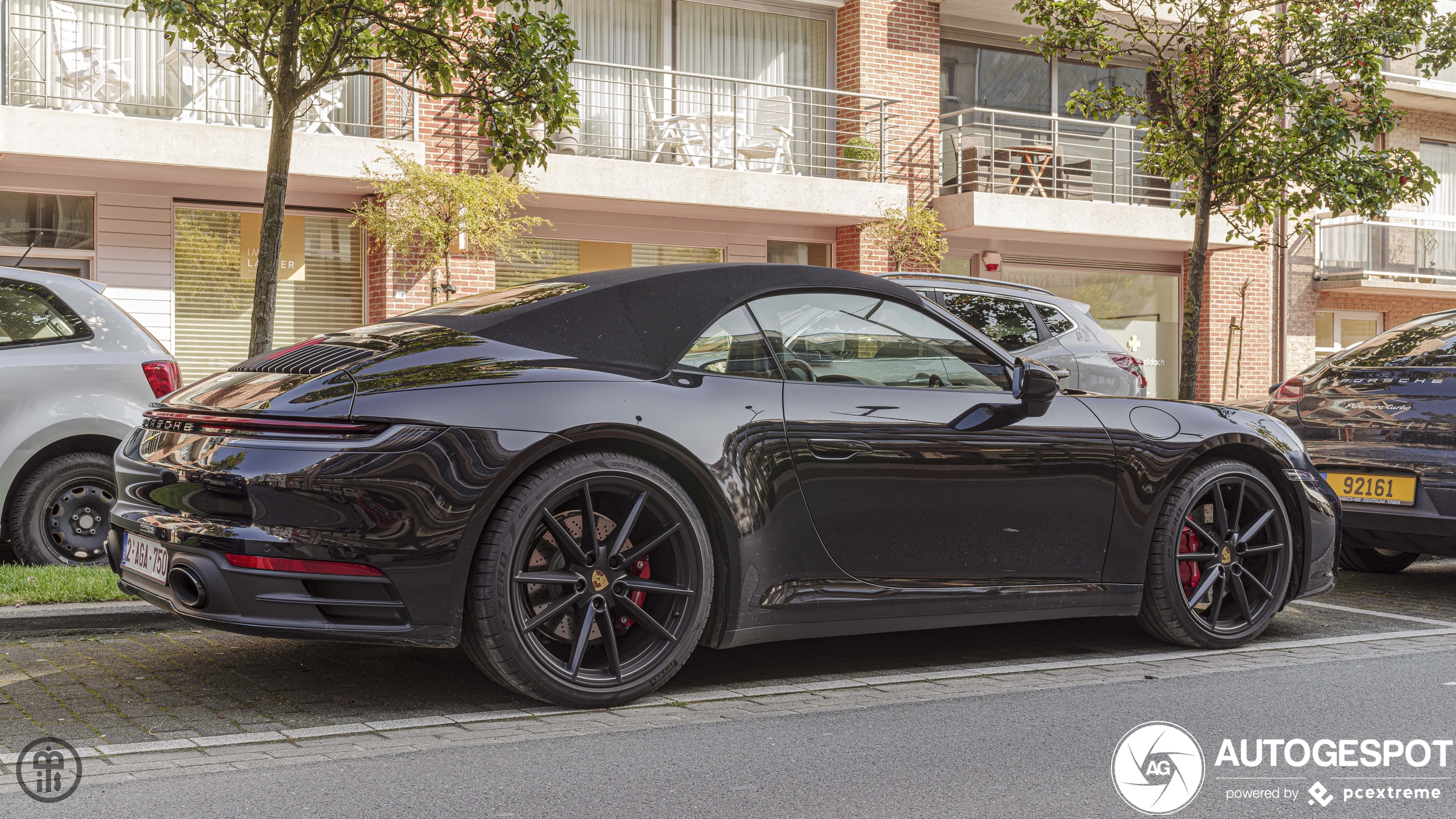 Porsche 992 Carrera 4S Cabriolet