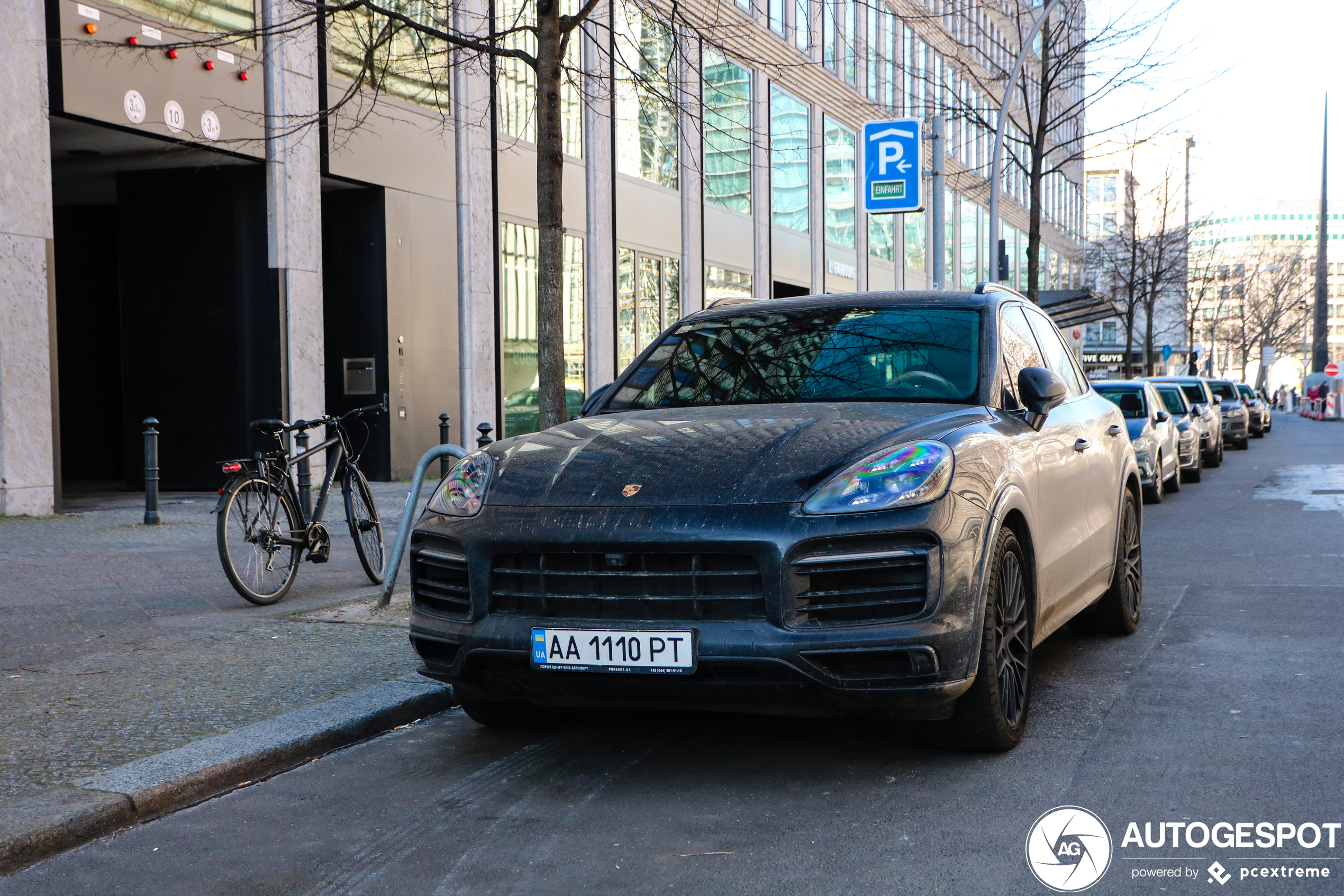 Porsche 9YA Cayenne GTS