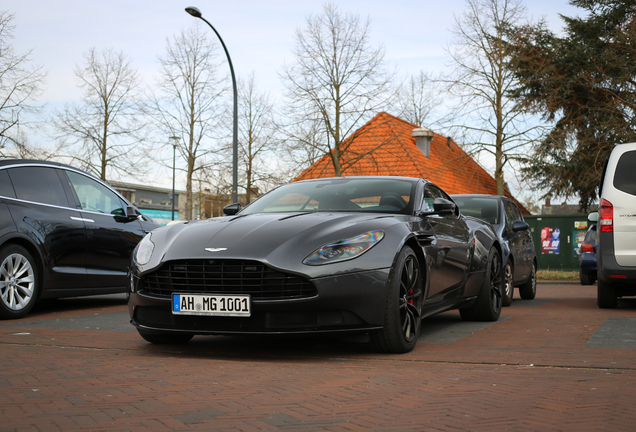 Aston Martin DB11