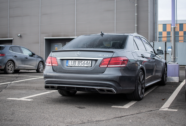 Mercedes-Benz E 63 AMG S W212