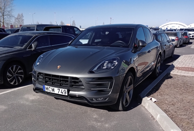 Porsche 95B Macan GTS