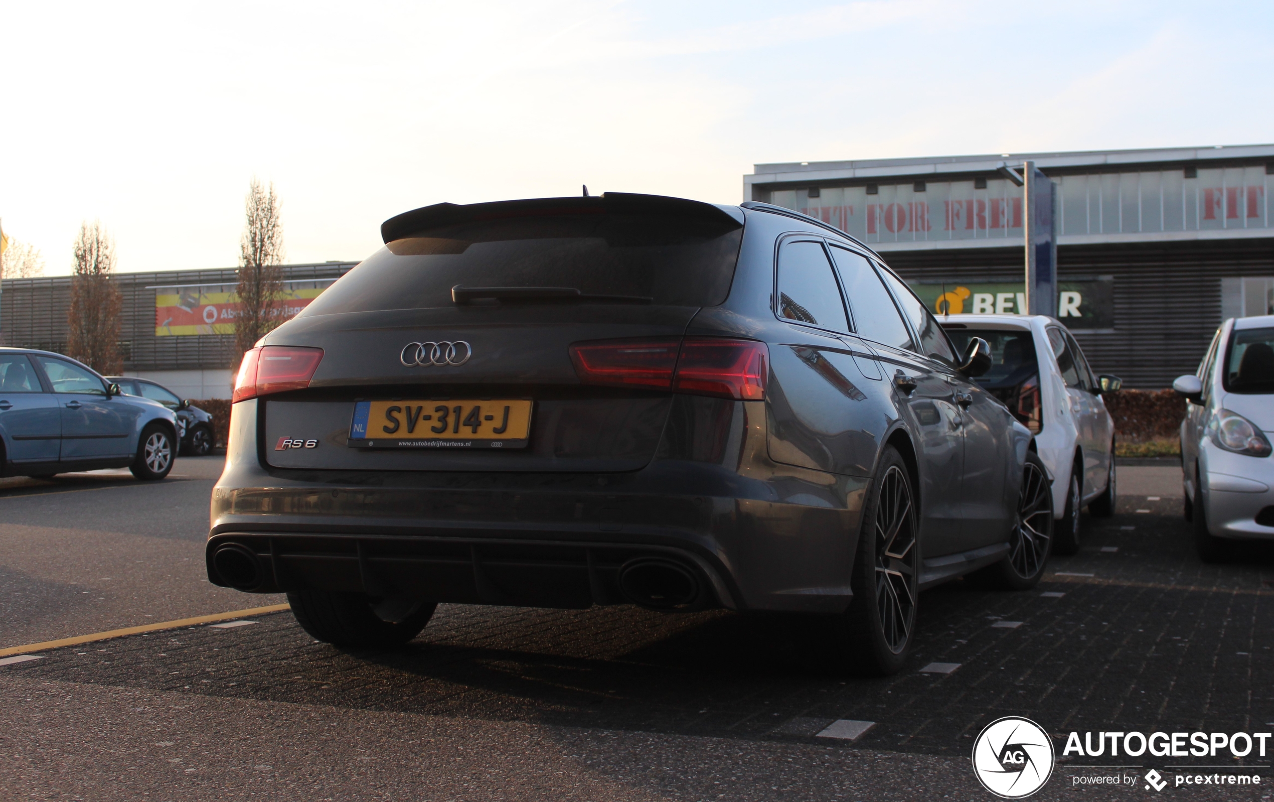 Audi RS6 Avant C7 2015