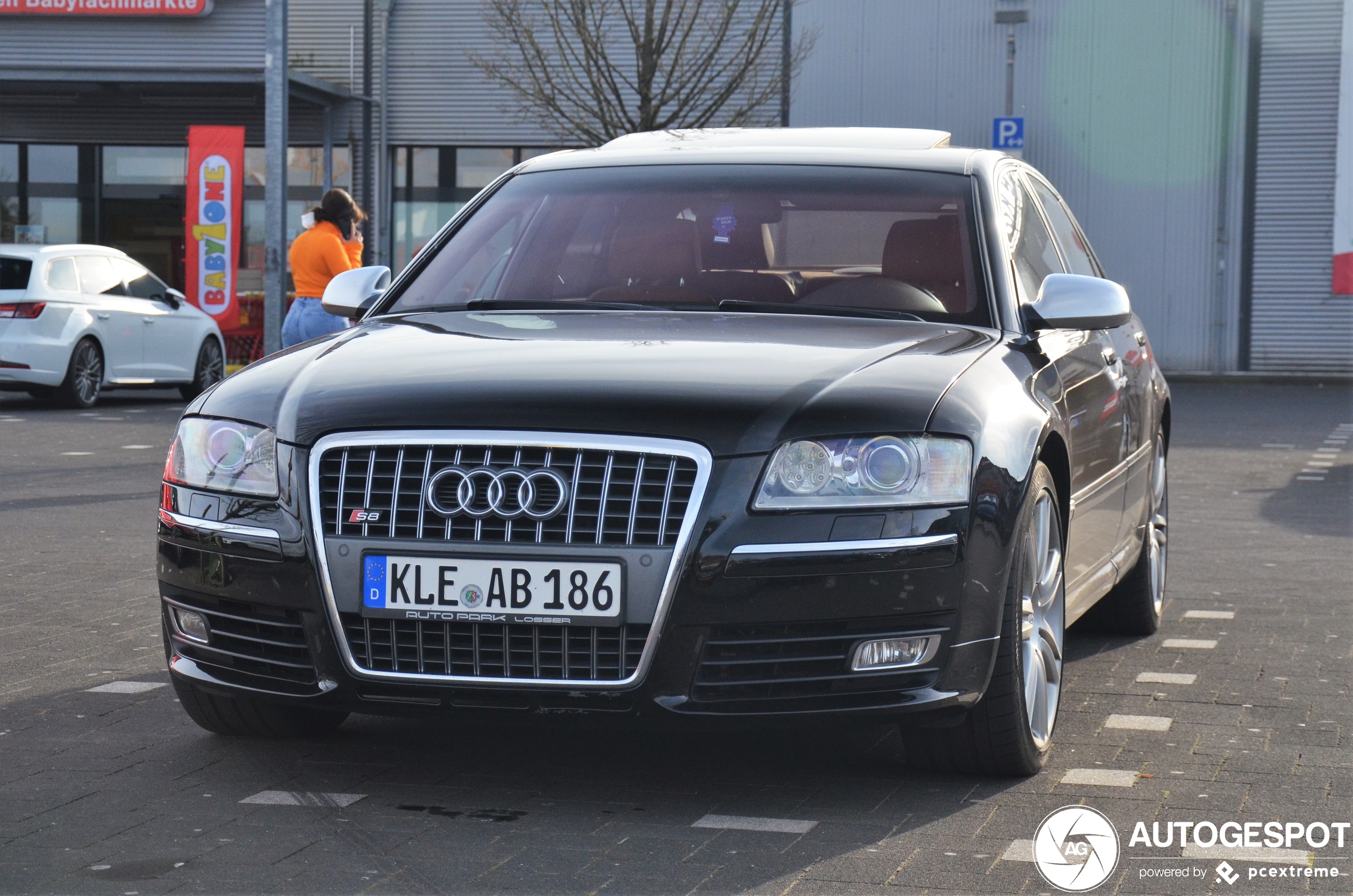 Audi S8 D3