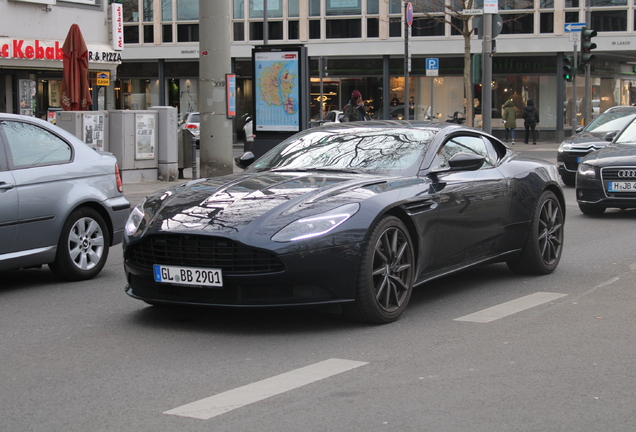 Aston Martin DB11