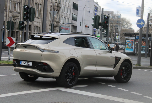 Aston Martin DBX