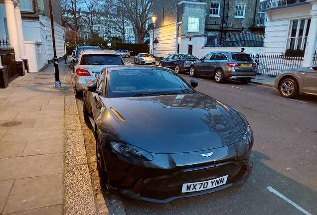 Aston Martin V8 Vantage 2018