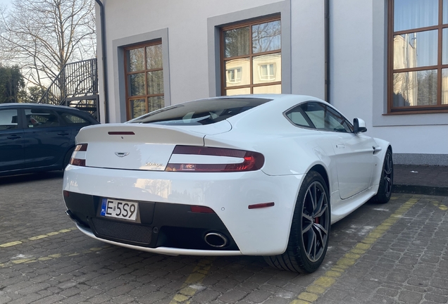 Aston Martin V8 Vantage 2012