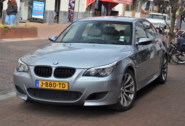 BMW M5 E60 2005