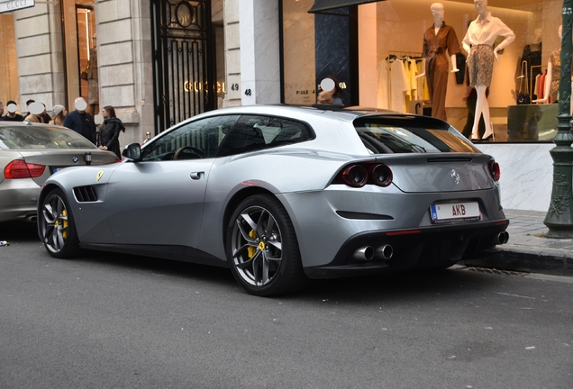 Ferrari GTC4Lusso T