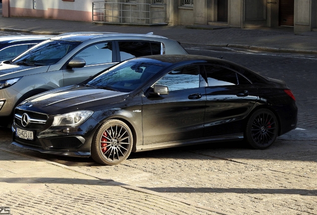 Mercedes-Benz CLA 45 AMG C117