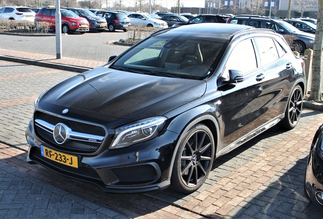 Mercedes-Benz GLA 45 AMG X156