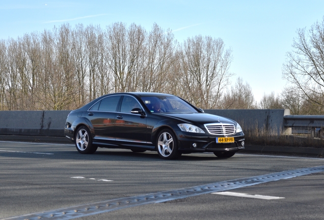 Mercedes-Benz S 63 AMG W221