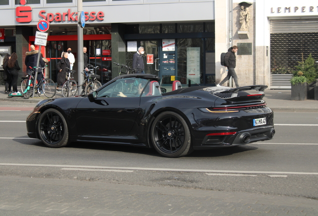 Porsche 992 Turbo Cabriolet