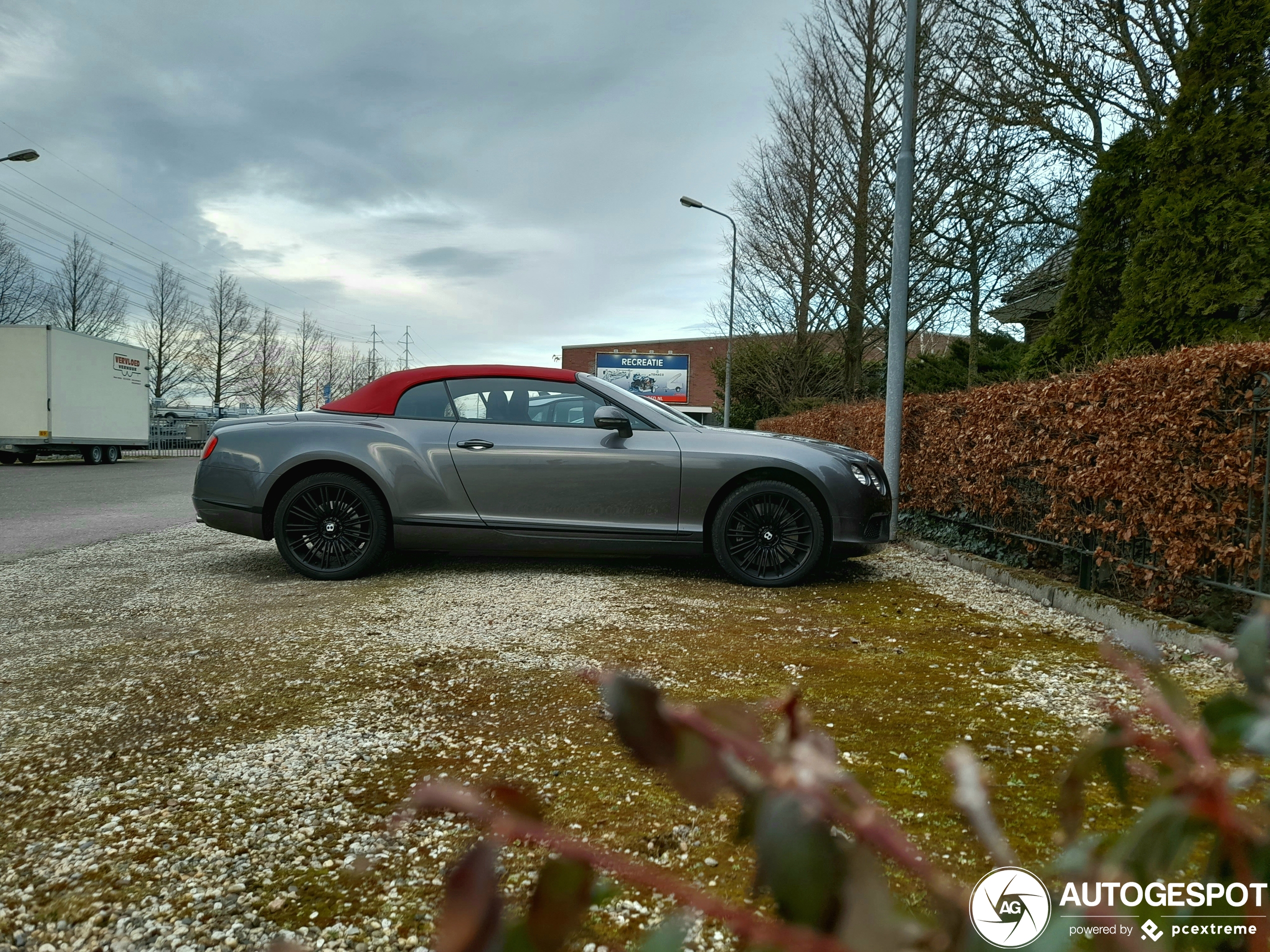 Bentley Continental GTC V8