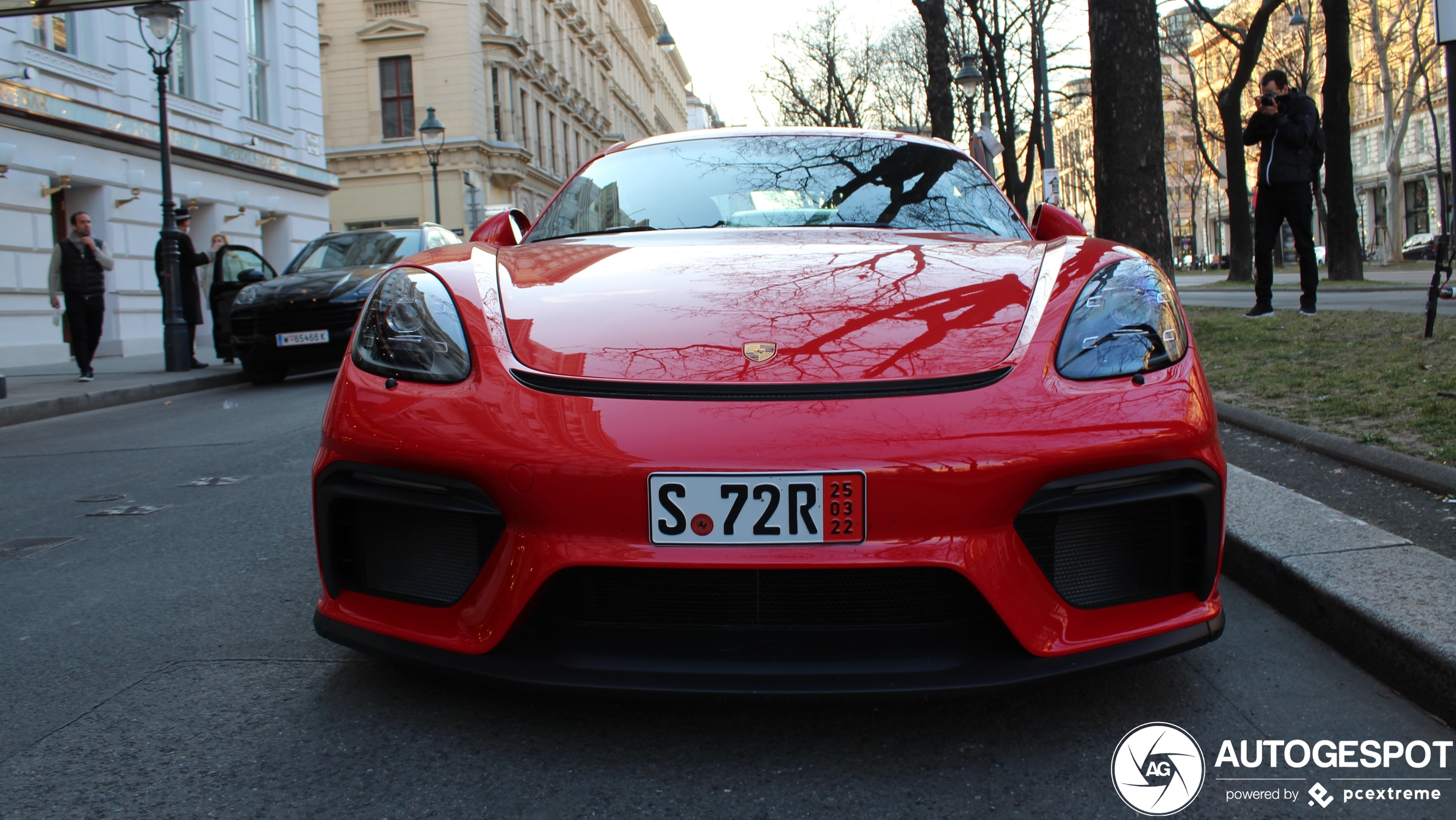 Porsche 718 Cayman GT4