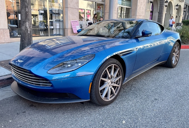 Aston Martin DB11 V8