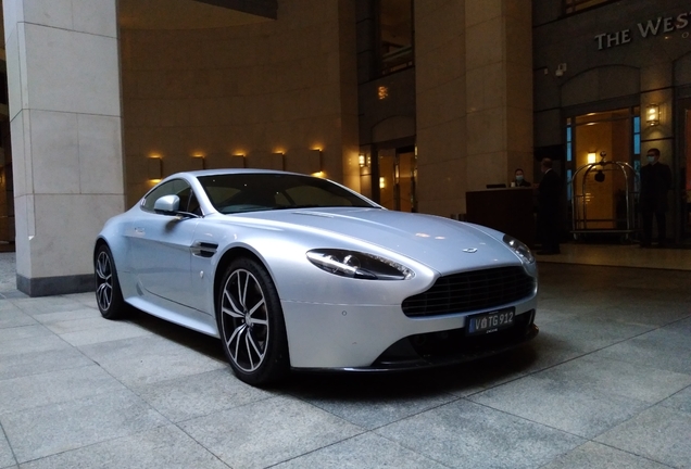 Aston Martin V8 Vantage S