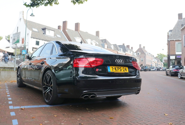 Audi S8 D4