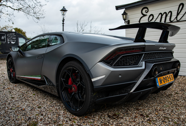 Lamborghini Huracán LP640-4 Performante