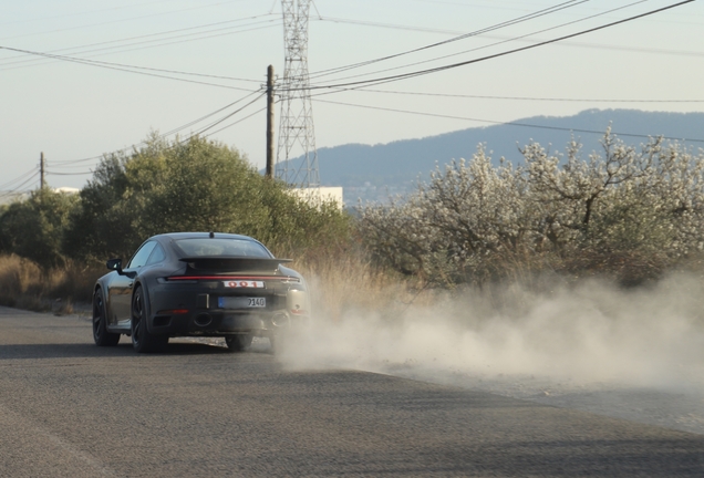 Porsche 992 Dakar