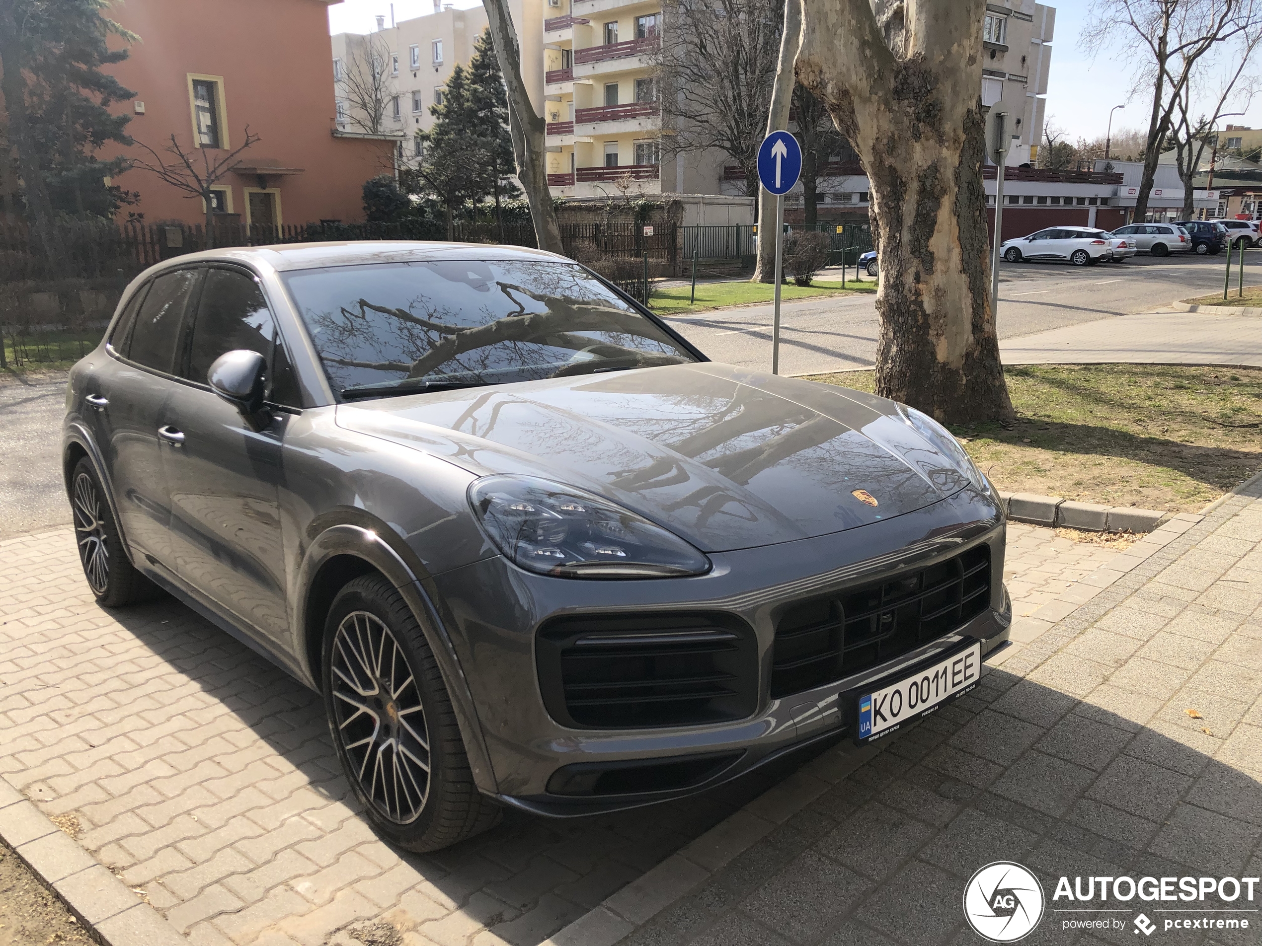 Porsche 9YA Cayenne GTS