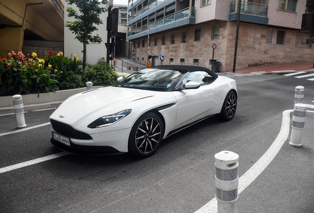 Aston Martin DB11 V8 Volante