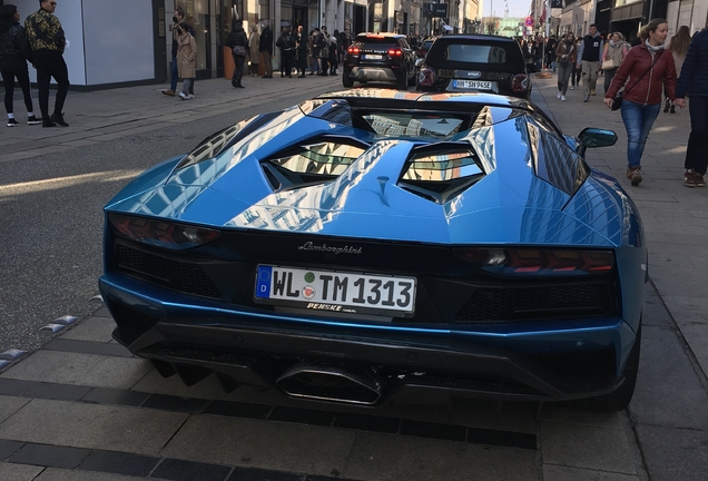 Lamborghini Aventador S LP740-4 Roadster