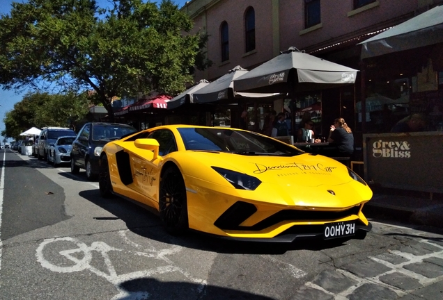 Lamborghini Aventador S LP740-4