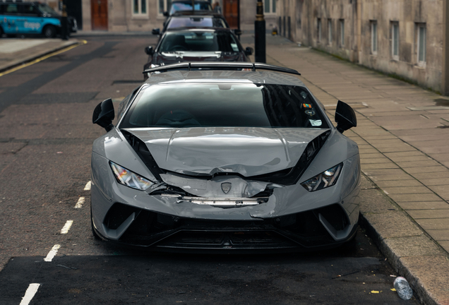 Lamborghini Huracán LP640-4 Performante