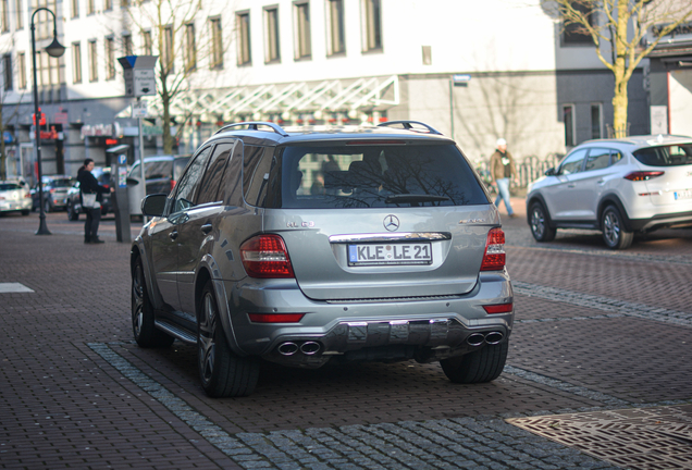 Mercedes-Benz ML 63 AMG W164 2009