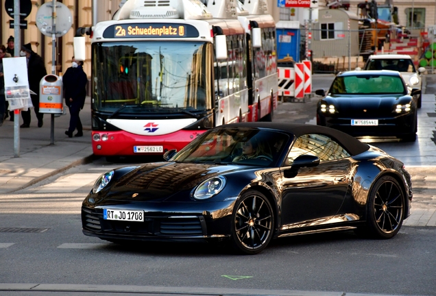 Porsche 992 Carrera 4S Cabriolet