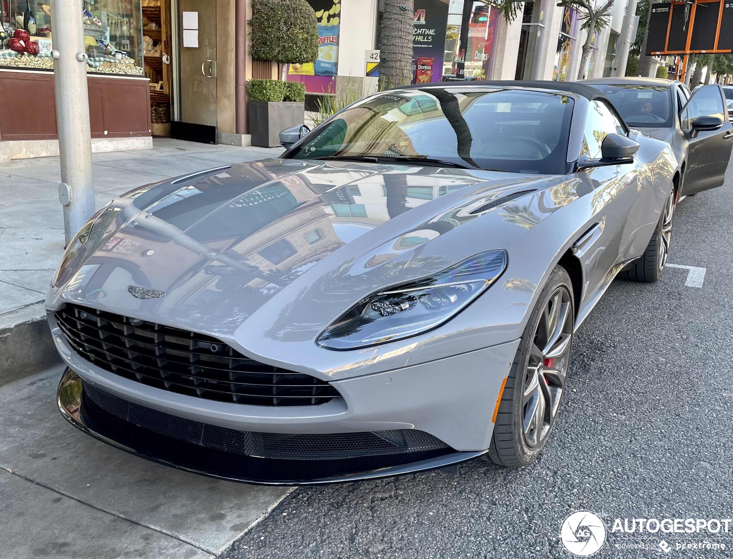 Aston Martin DB11 V8 Volante