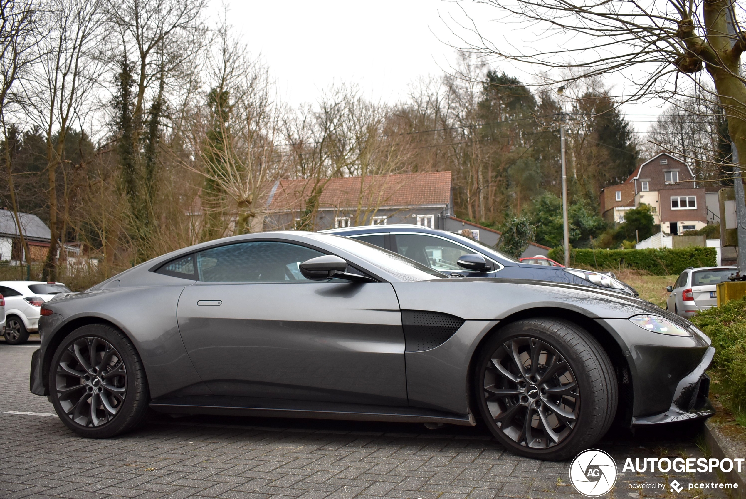 Aston Martin V8 Vantage 2018