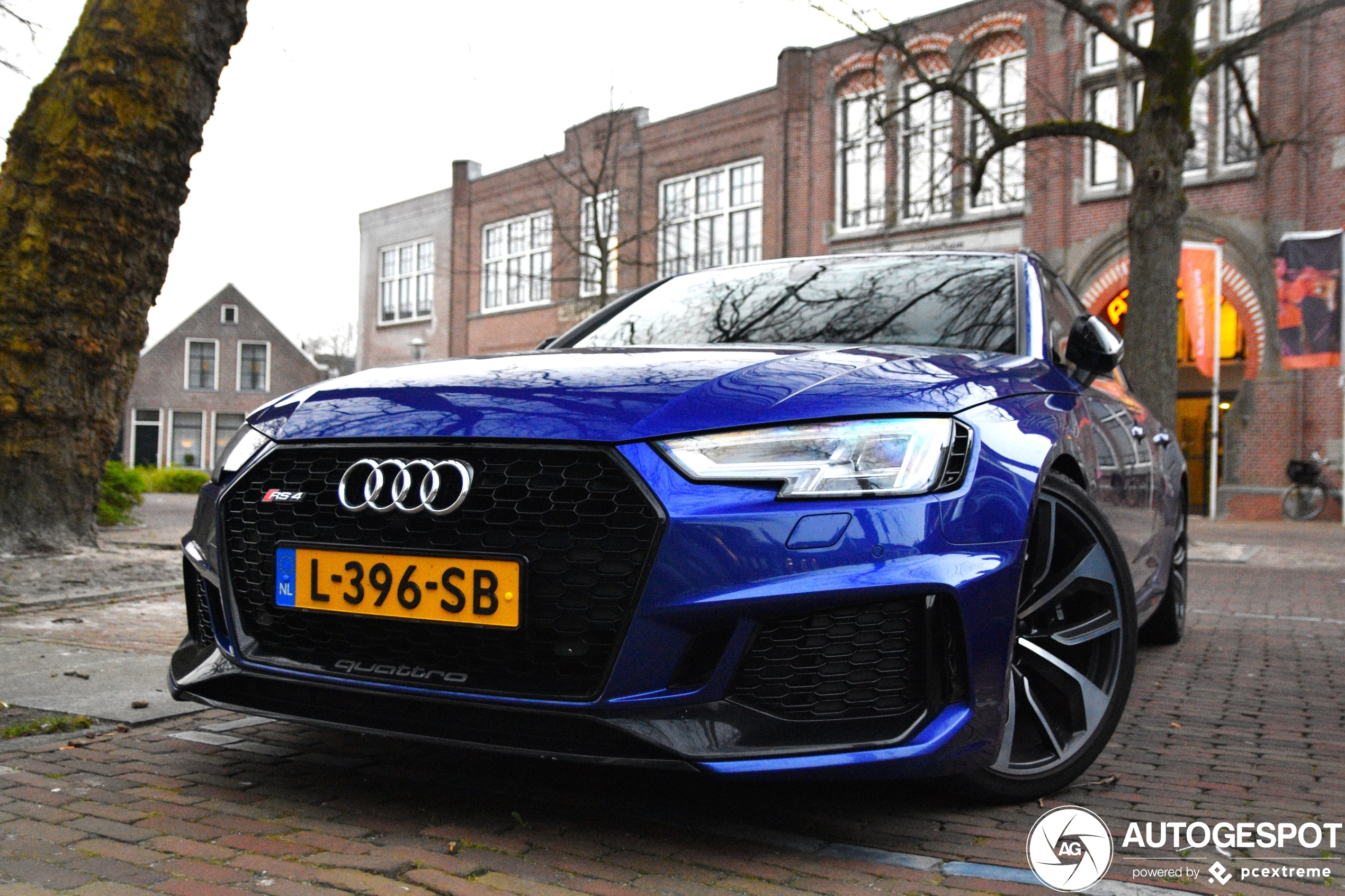 Audi RS4 Avant B9