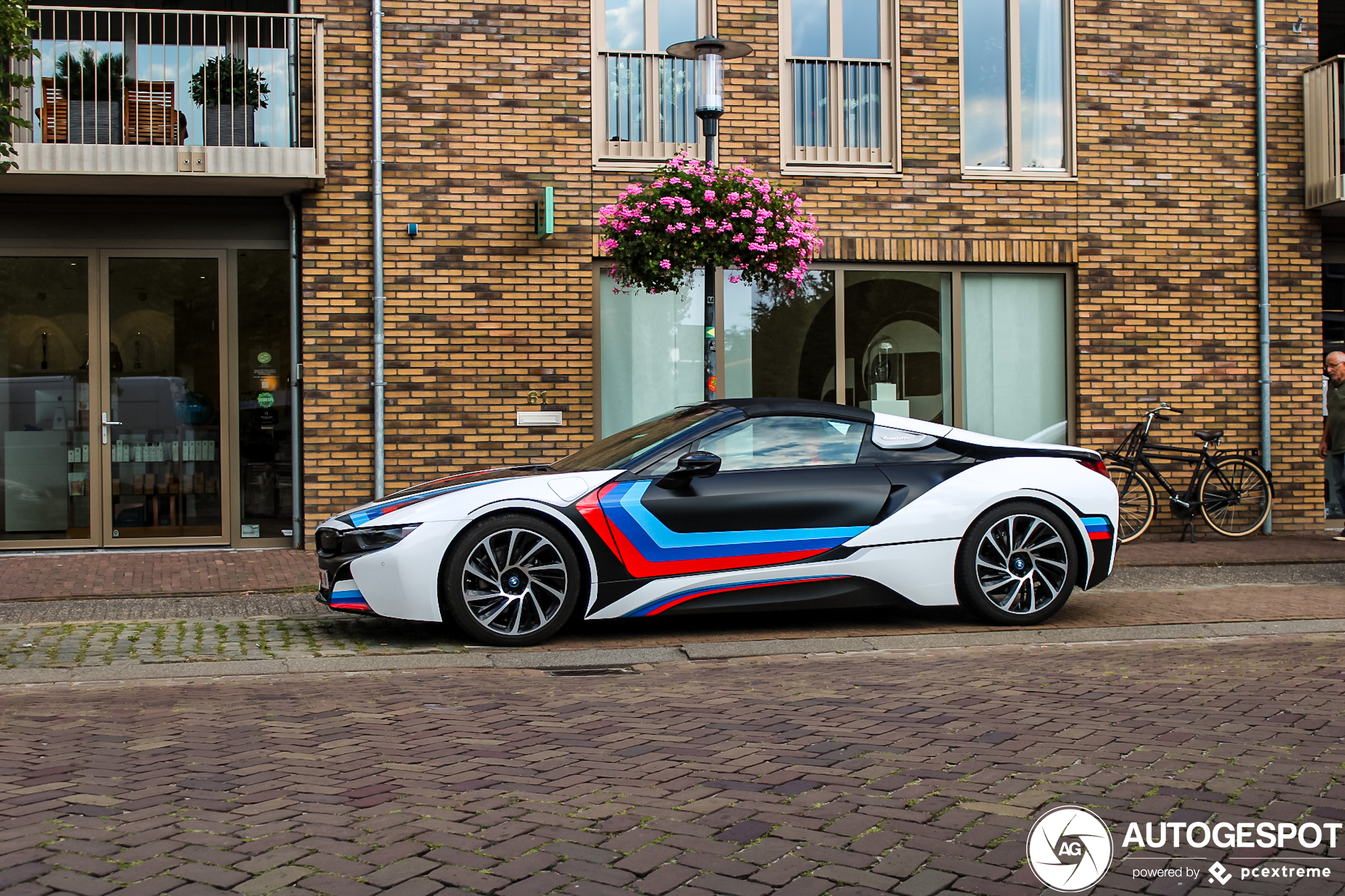 BMW i8 Roadster