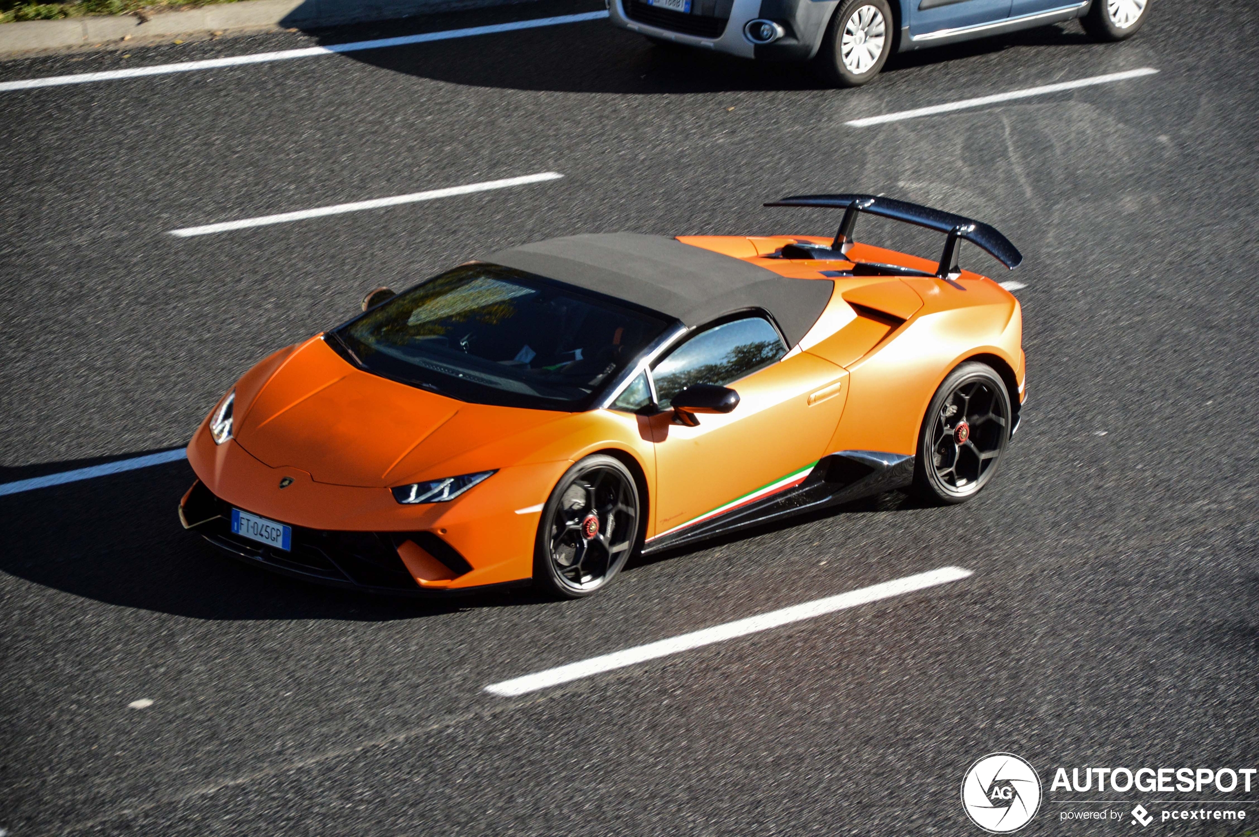 Lamborghini Huracán LP640-4 Performante Spyder