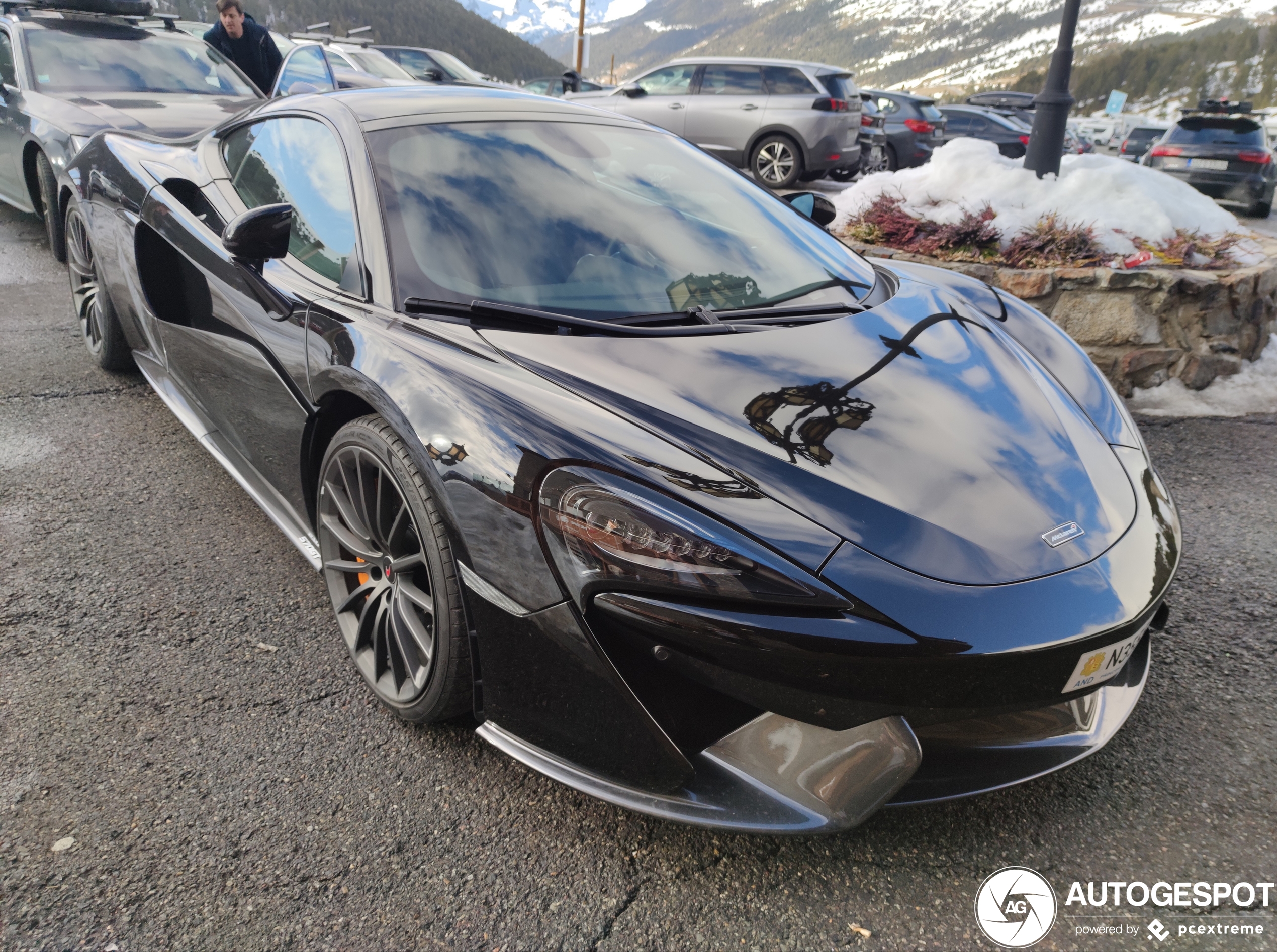 McLaren 570GT