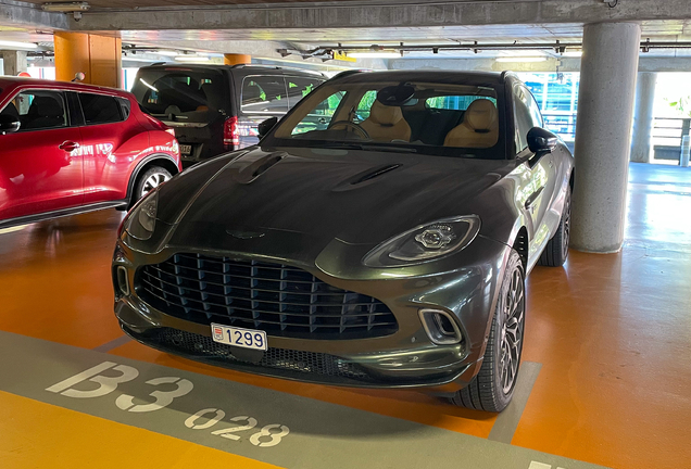 Aston Martin DBX