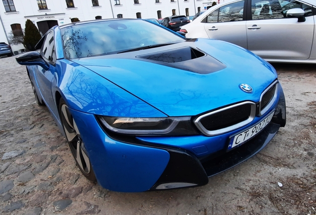 BMW i8