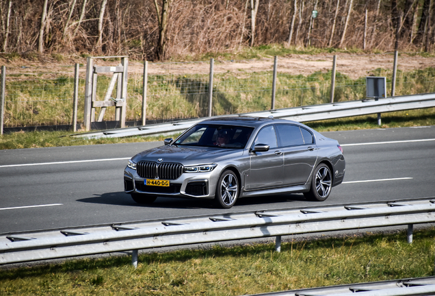 BMW M760Li xDrive 2019