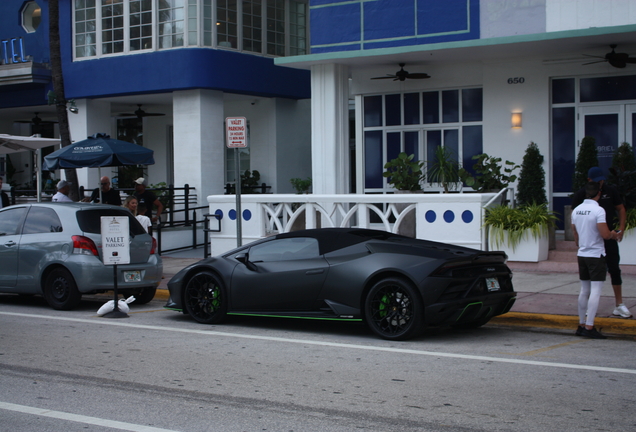 Lamborghini Huracán LP640-4 EVO Spyder