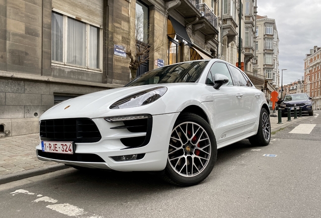 Porsche 95B Macan GTS