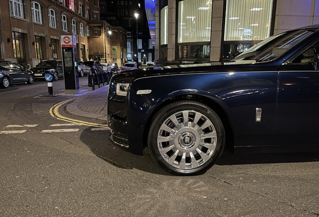 Rolls-Royce Phantom VIII EWB