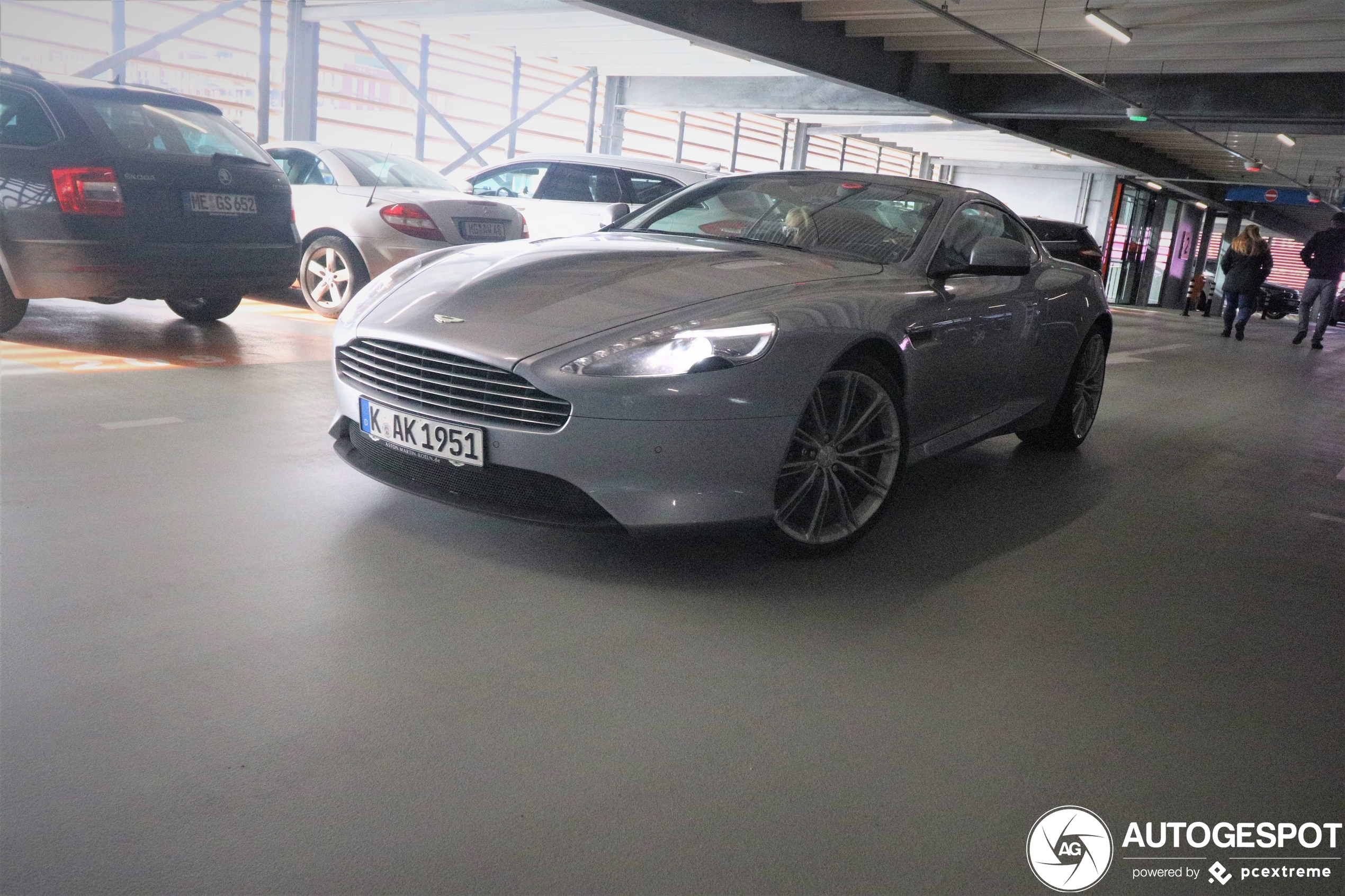 Aston Martin DB9 2013