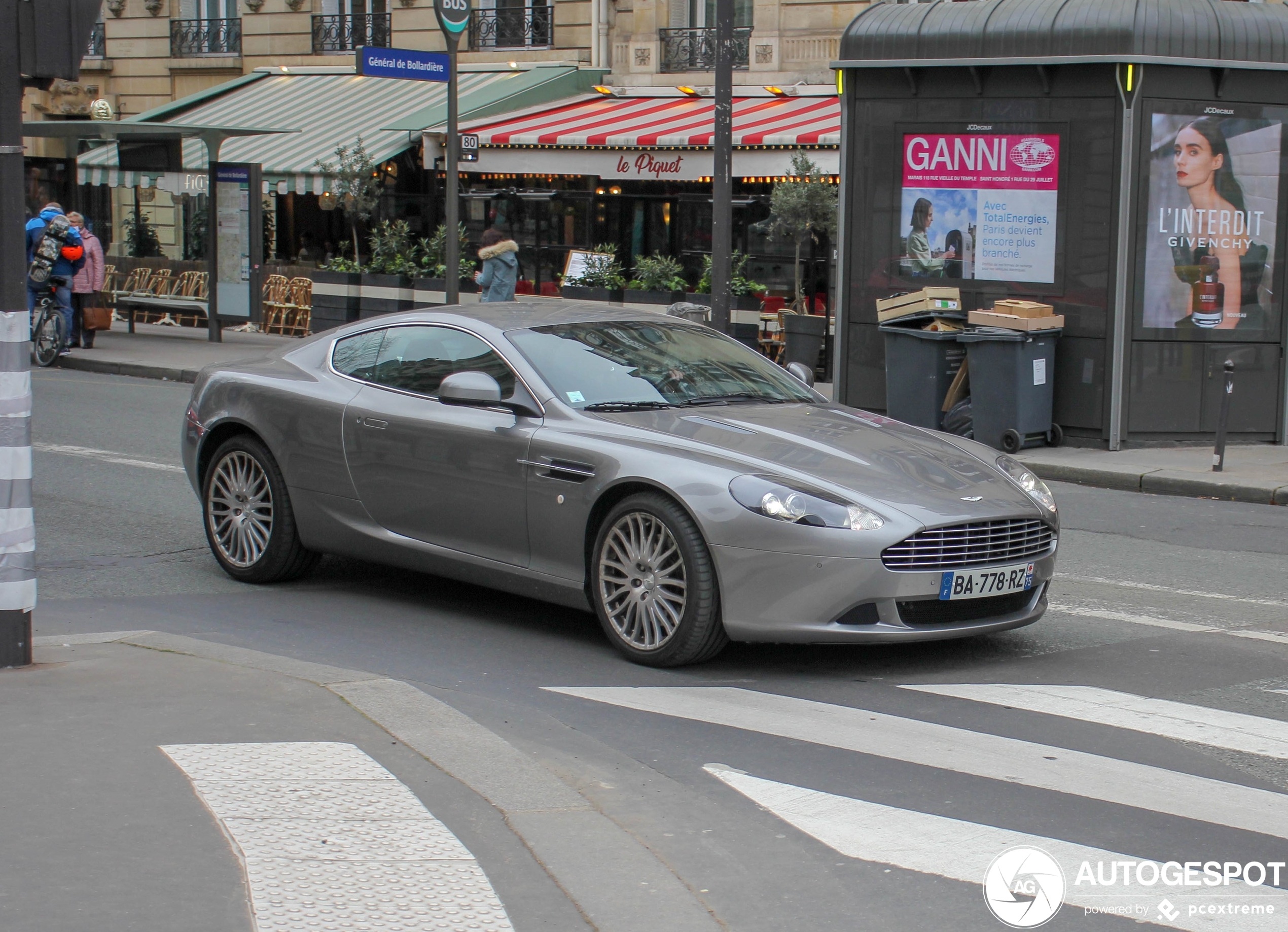 Aston Martin DB9 2010