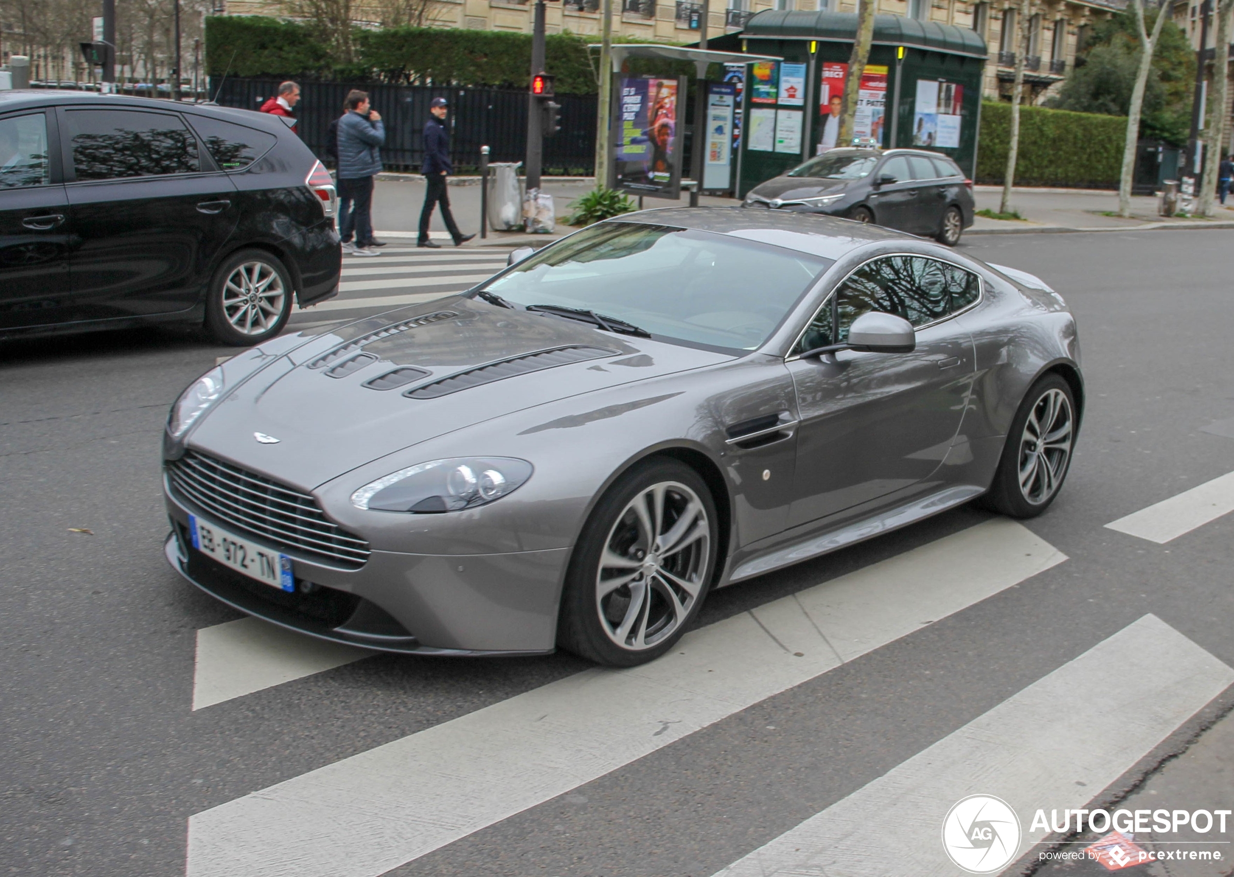 Aston Martin V12 Vantage