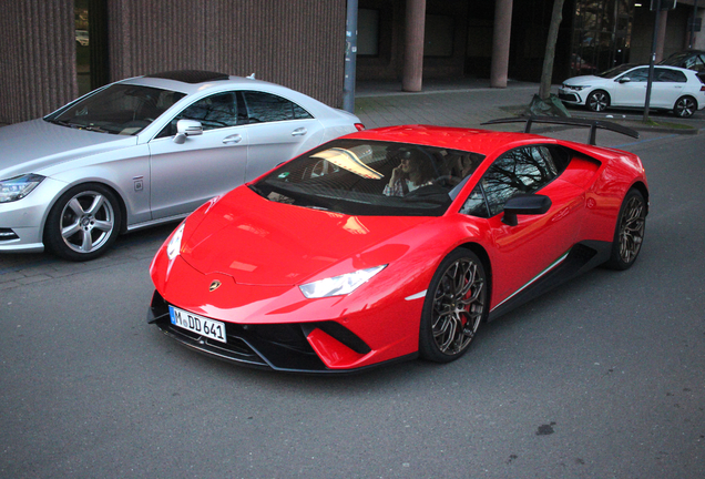 Lamborghini Huracán LP640-4 Performante